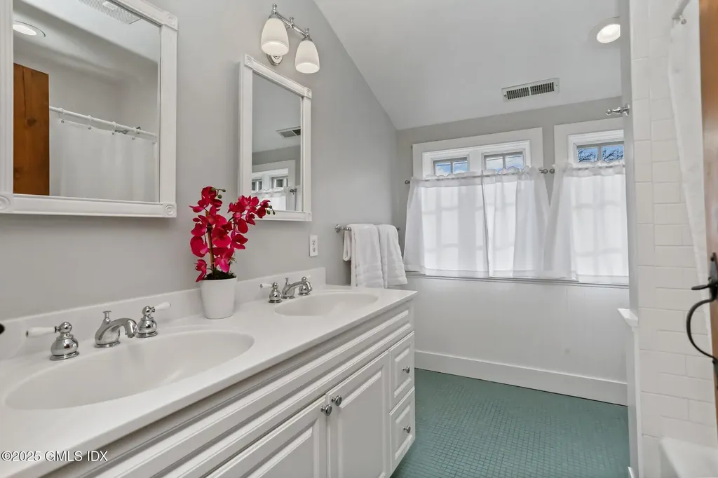 3 Cat Rock Road Cos Cob CT 06807