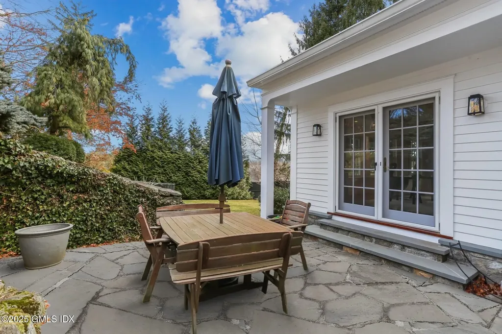 3 Cat Rock Road Cos Cob CT 06807