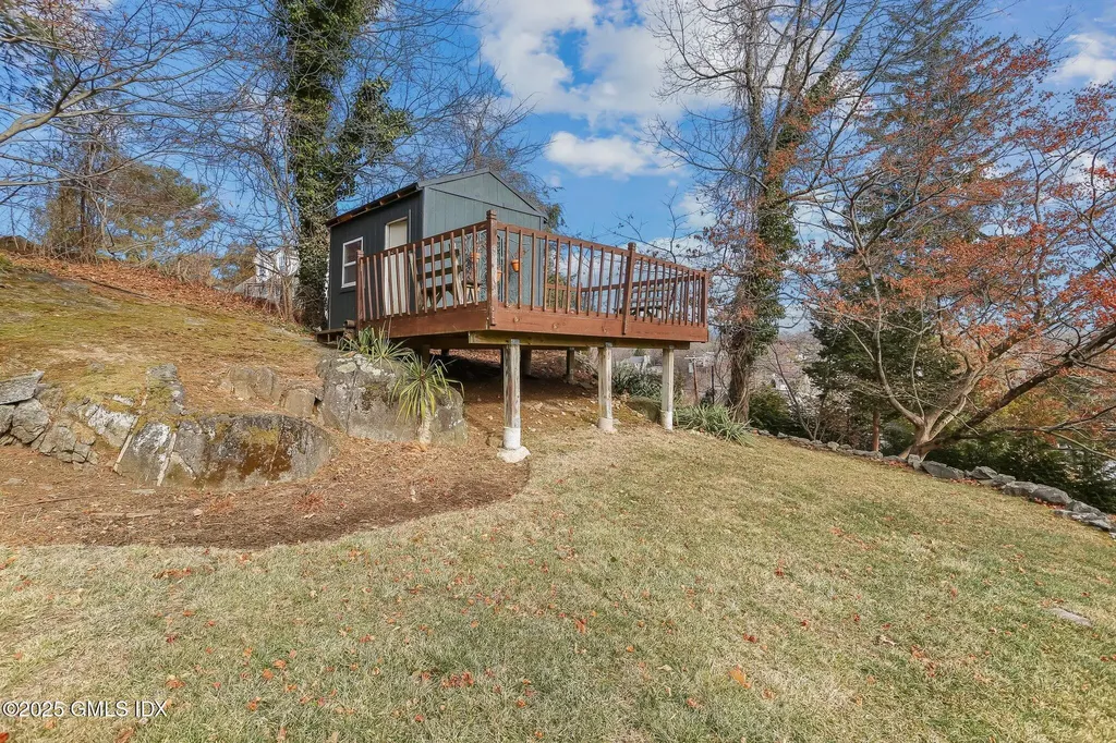 3 Cat Rock Road Cos Cob CT 06807