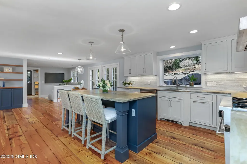 3 Cat Rock Road Cos Cob CT 06807