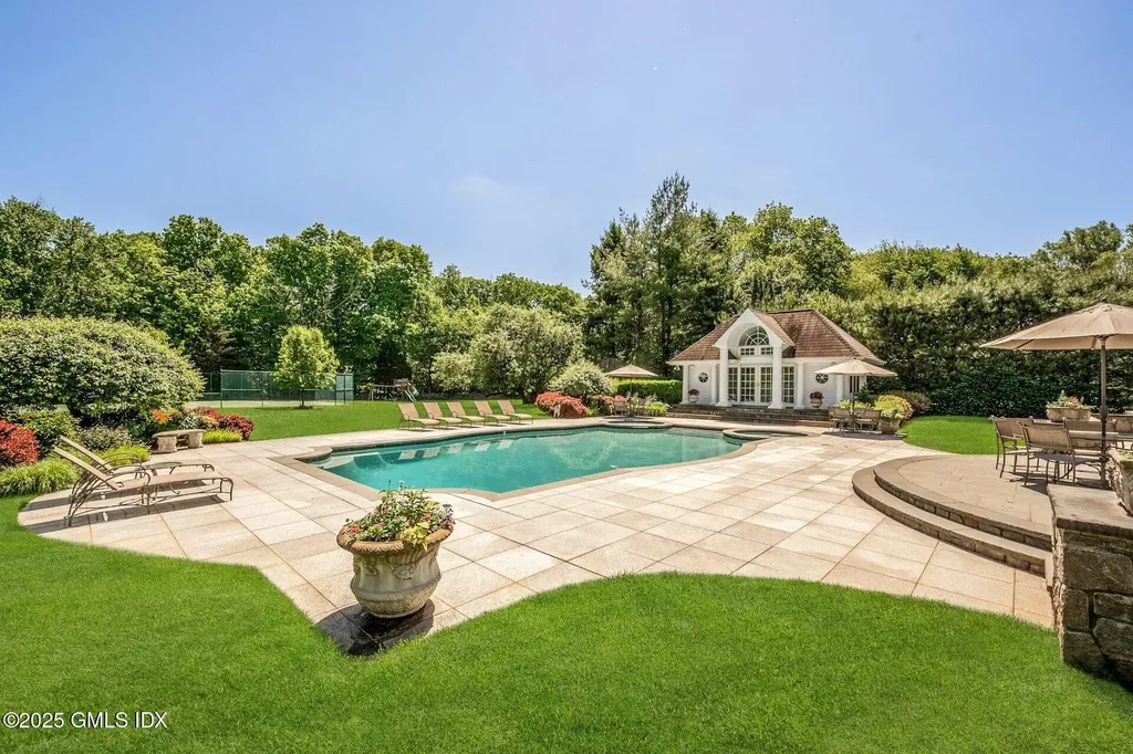 42 N Meadows Lane Stamford CT 06903