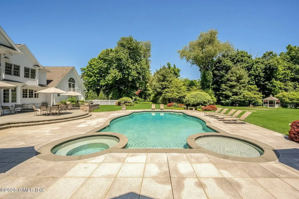 42 N Meadows Lane Stamford CT 06903