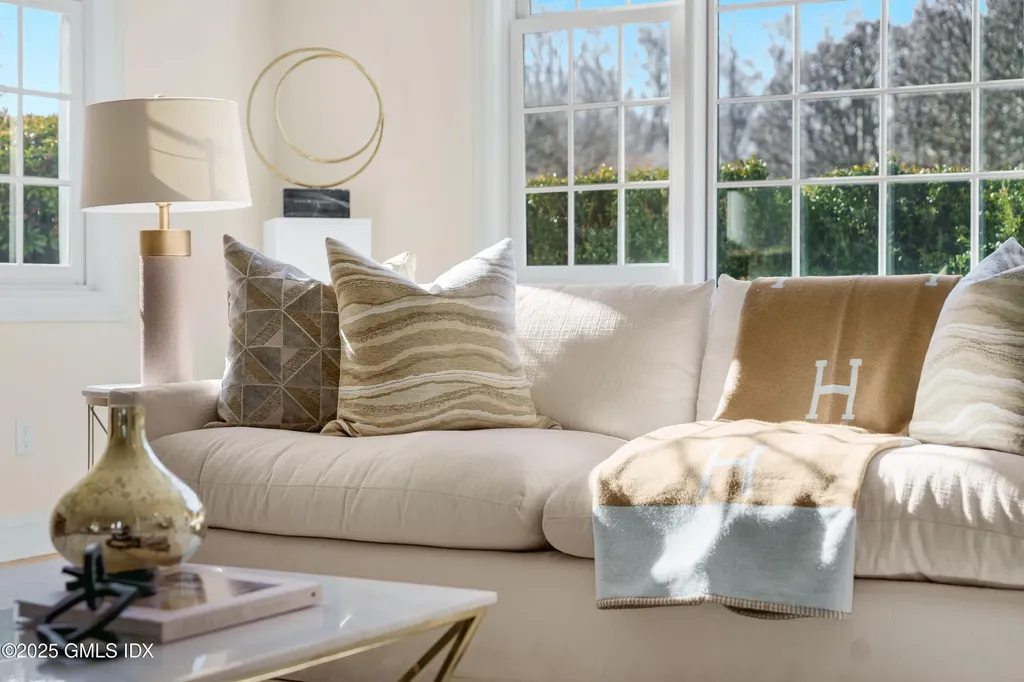 42 N Meadows Lane Stamford CT 06903