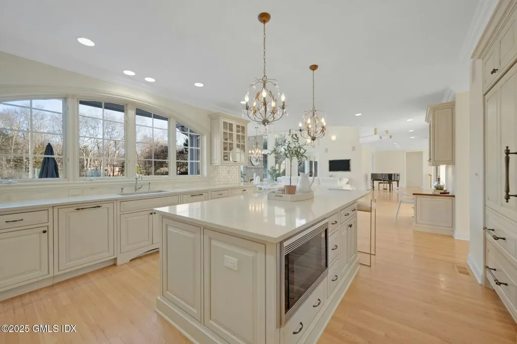 42 N Meadows Lane Stamford CT 06903