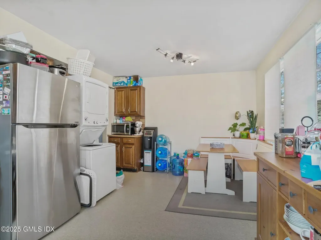 171 1/2 Henry Street Greenwich CT 06830