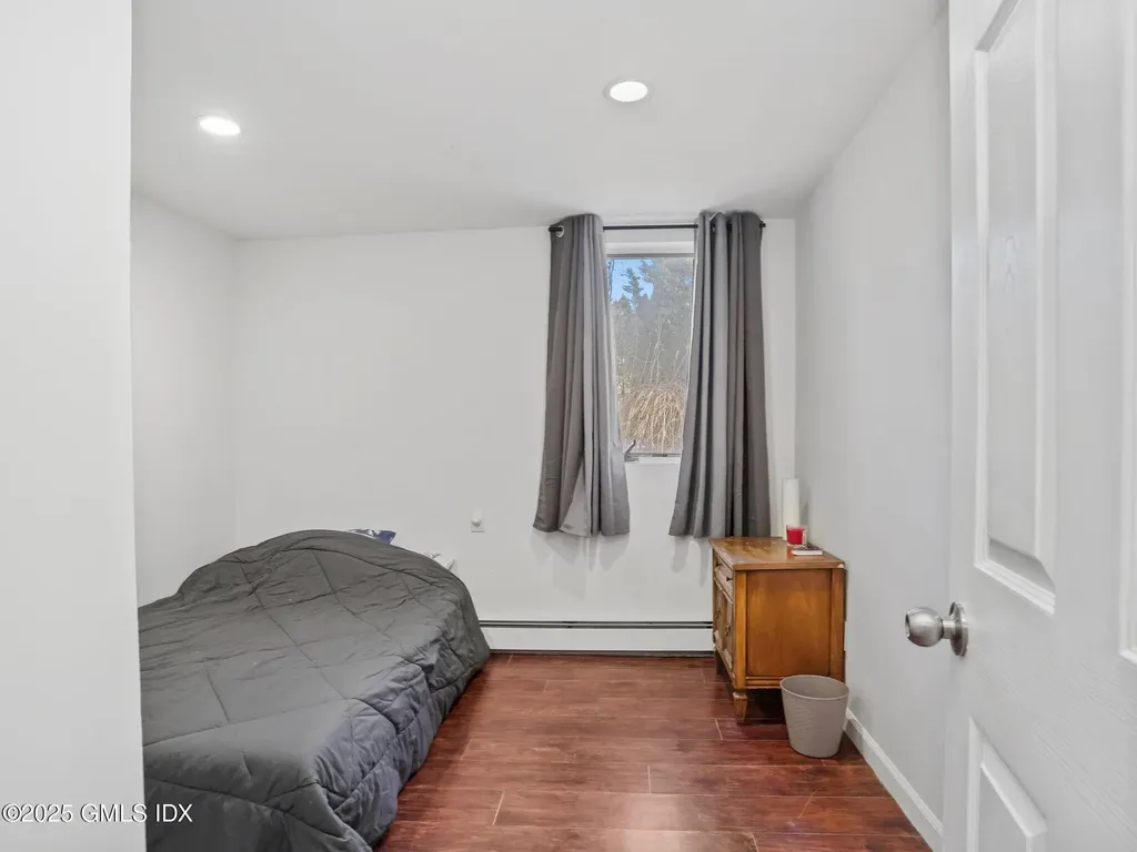 171 1/2 Henry Street Greenwich CT 06830