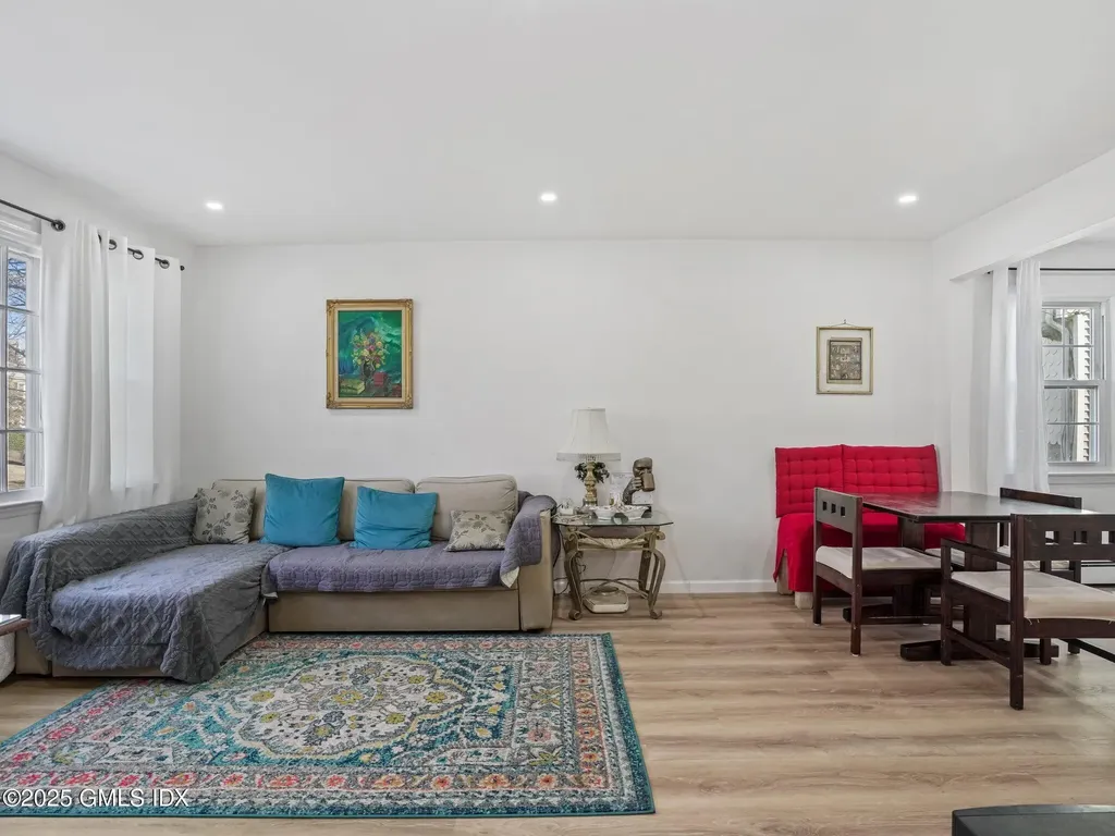 171 1/2 Henry Street Greenwich CT 06830