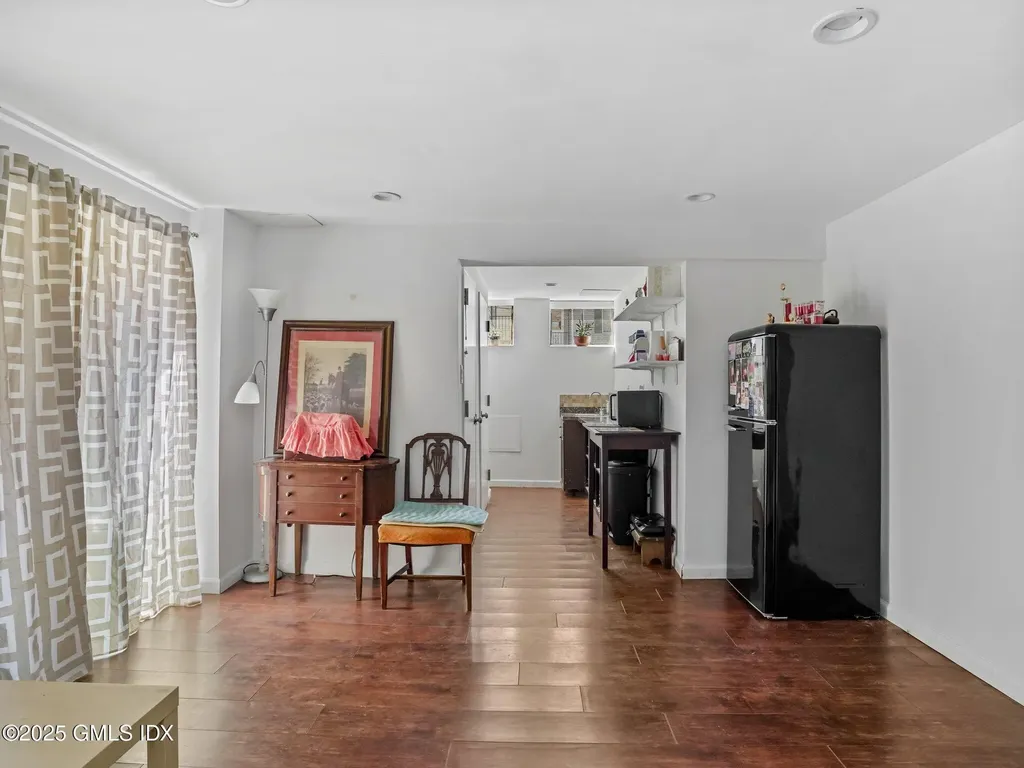 171 1/2 Henry Street Greenwich CT 06830