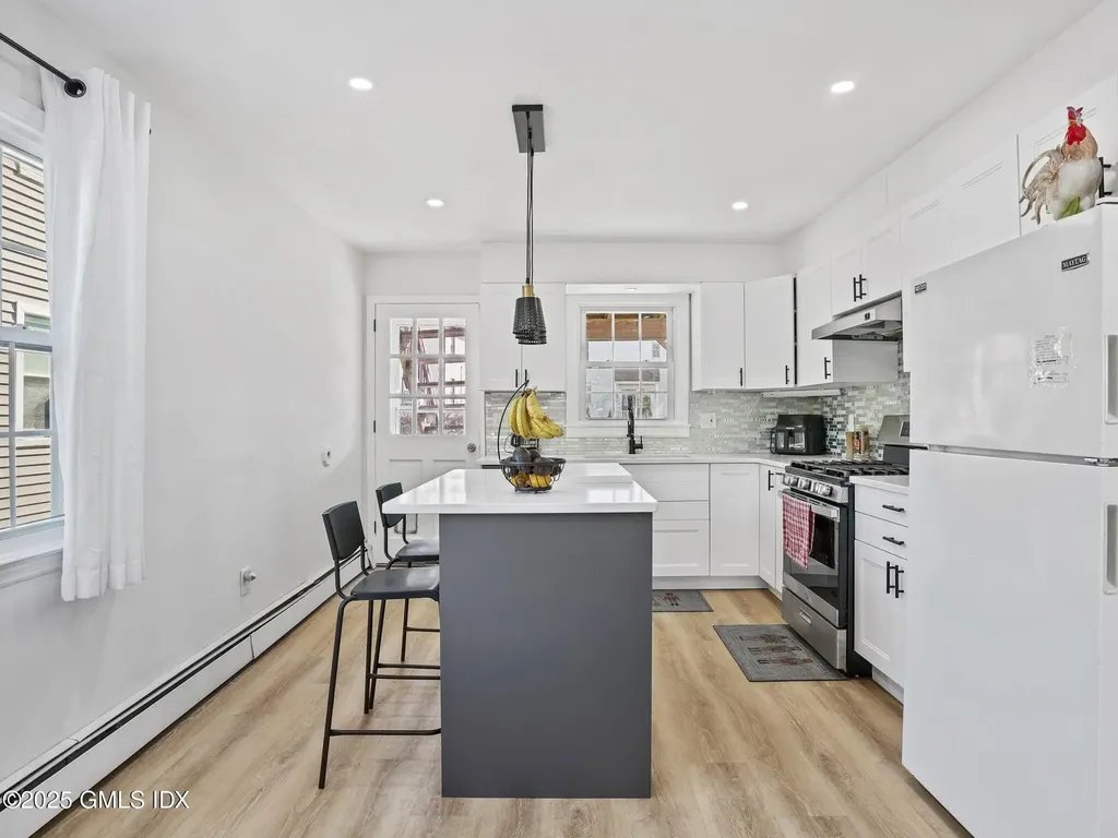 171 1/2 Henry Street Greenwich CT 06830