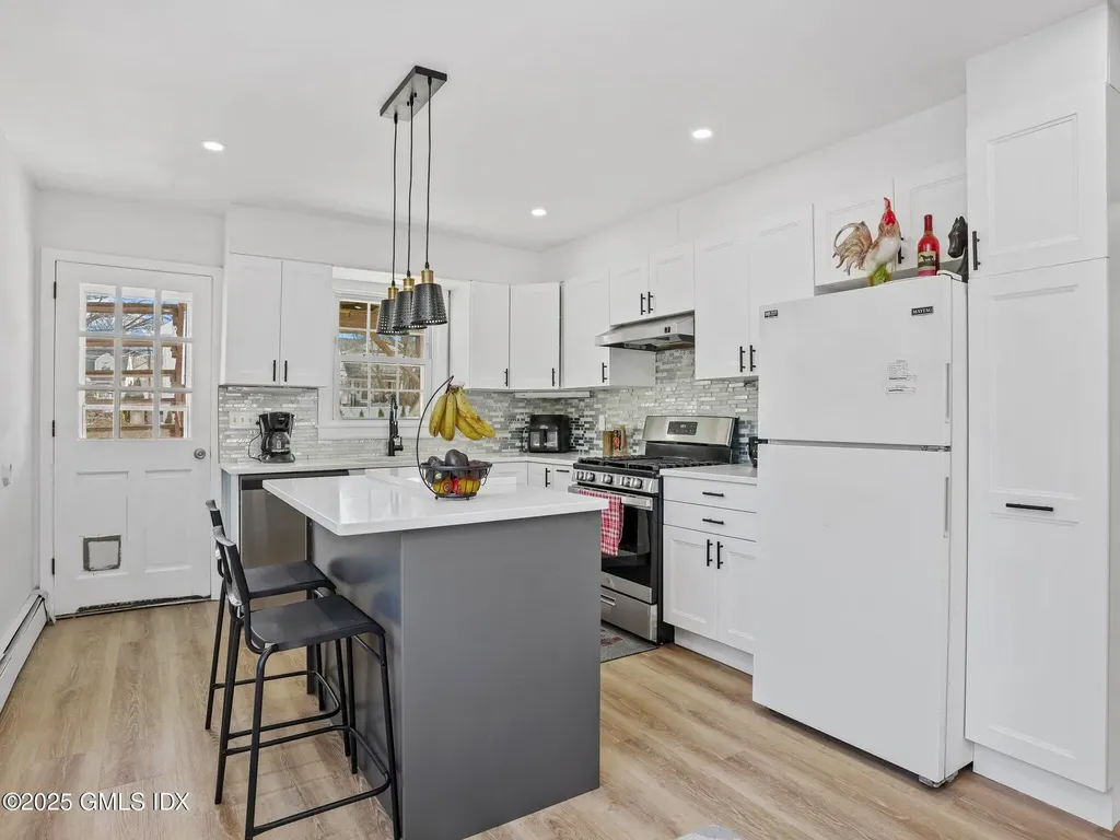 171 1/2 Henry Street Greenwich CT 06830