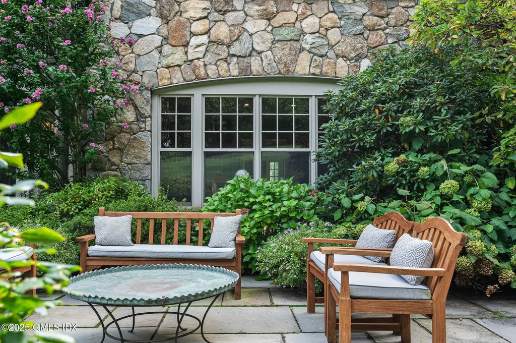 65 Hunting Ridge Road Greenwich CT 06831