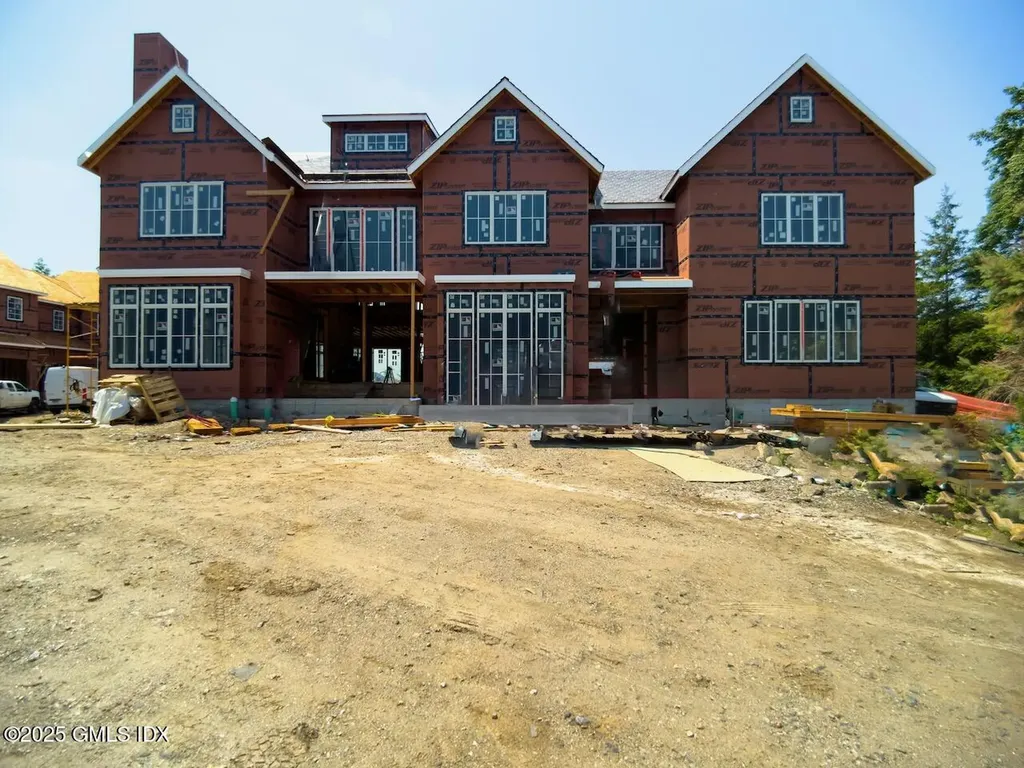 68 Dearfield Drive Greenwich CT 06830