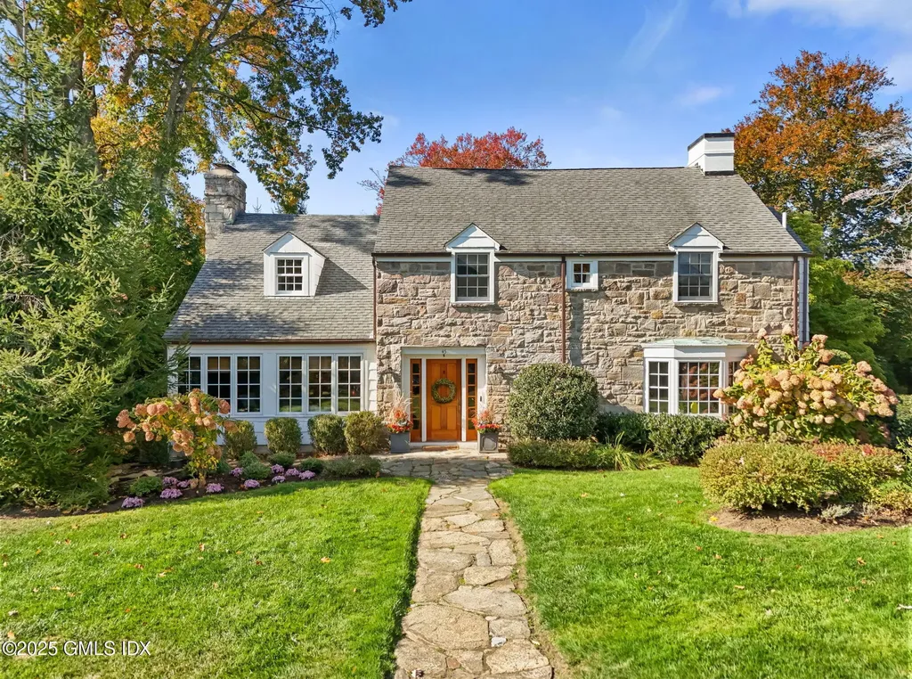 45 Wesskum Wood Road Riverside CT 06878