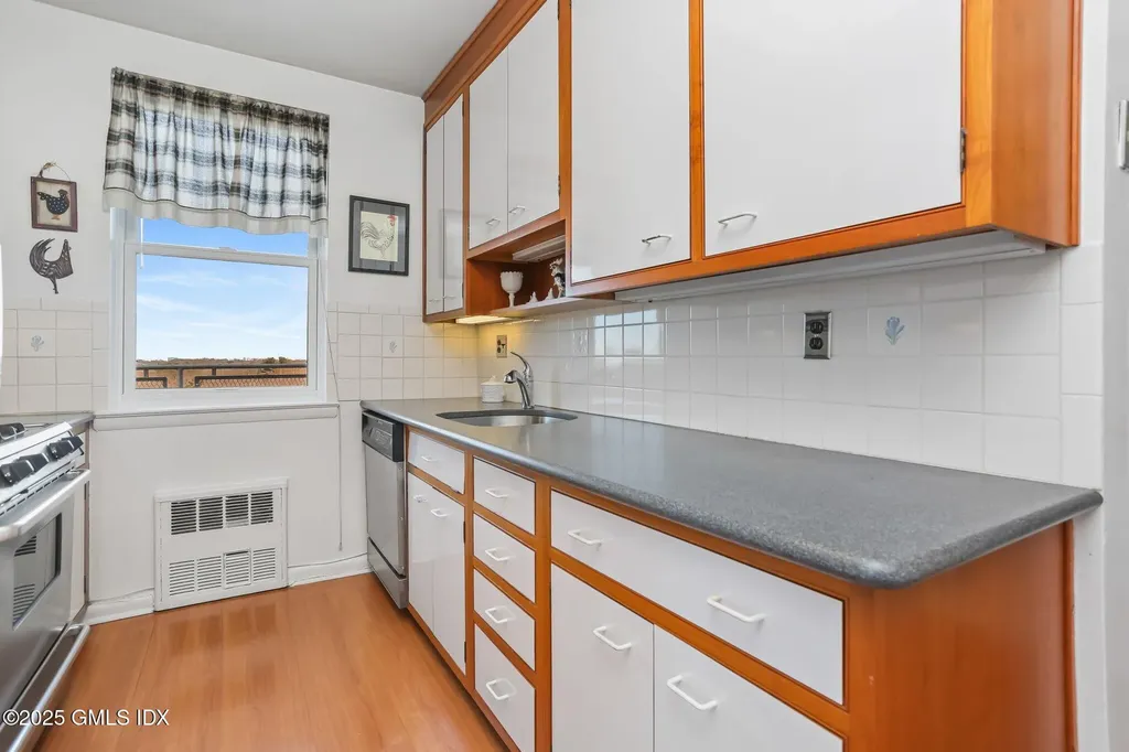 5 Putnam Hill Greenwich CT 06830