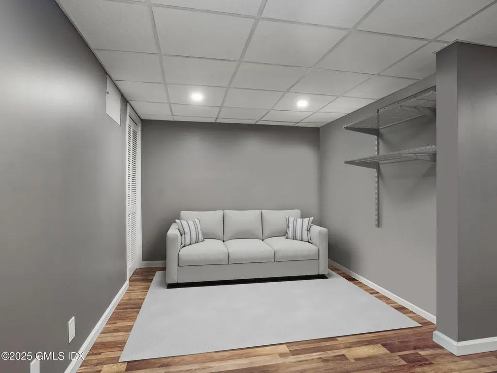 18 Coachlamp Lane Stamford CT 06902