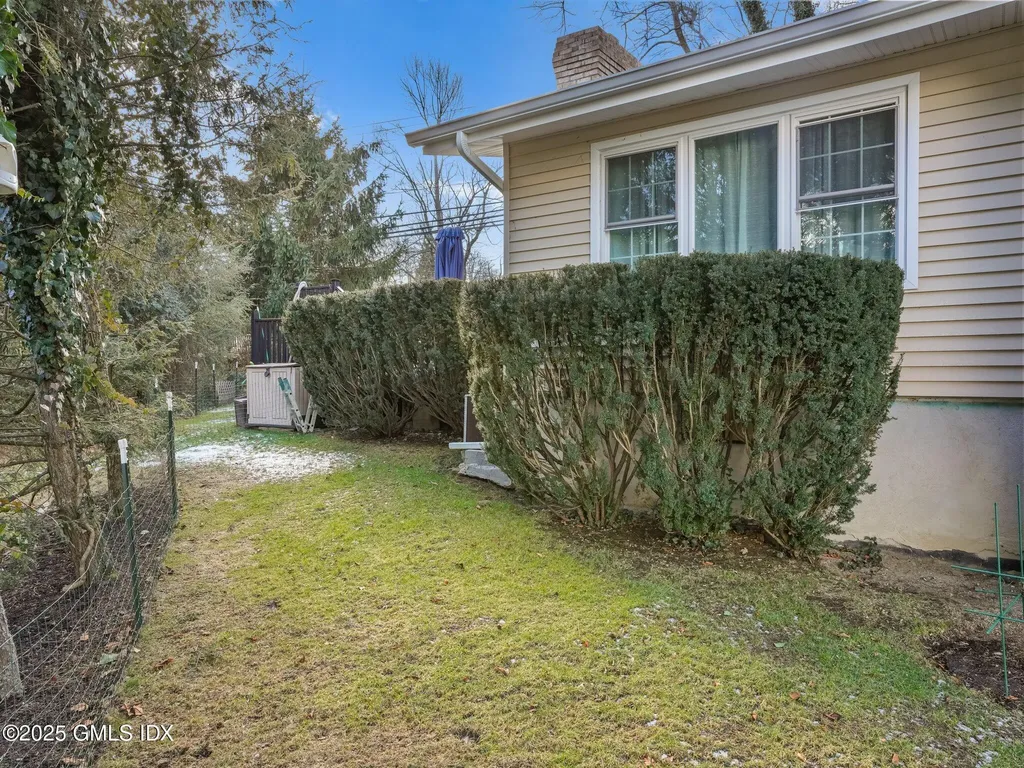 18 Coachlamp Lane Stamford CT 06902