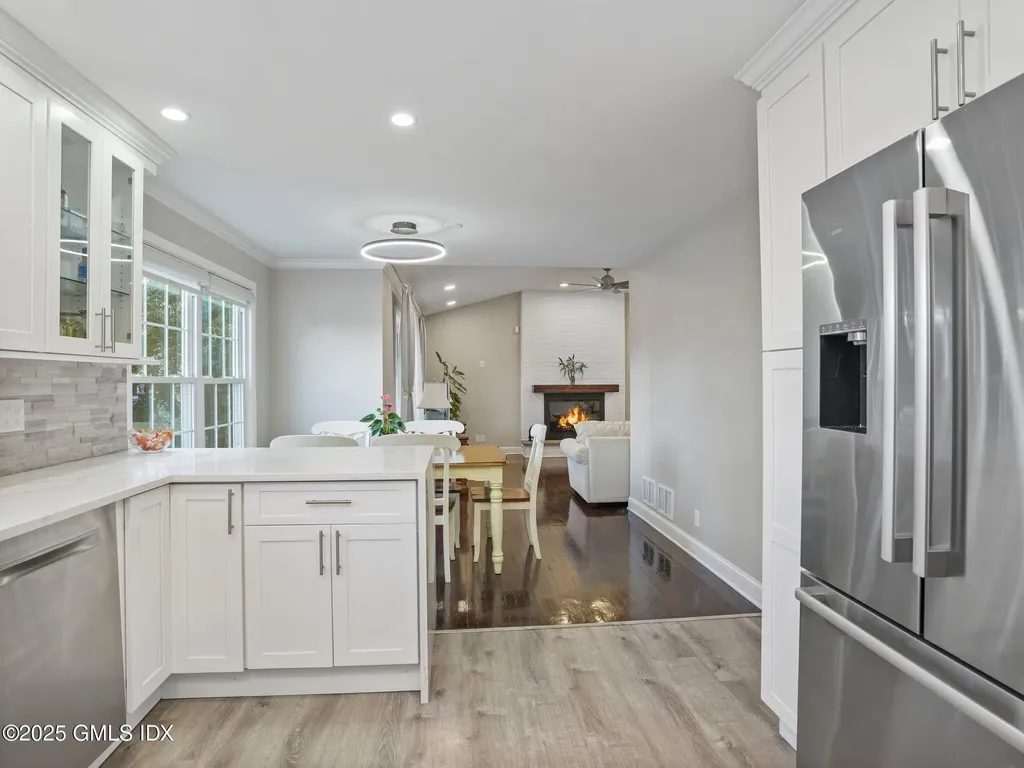 18 Coachlamp Lane Stamford CT 06902