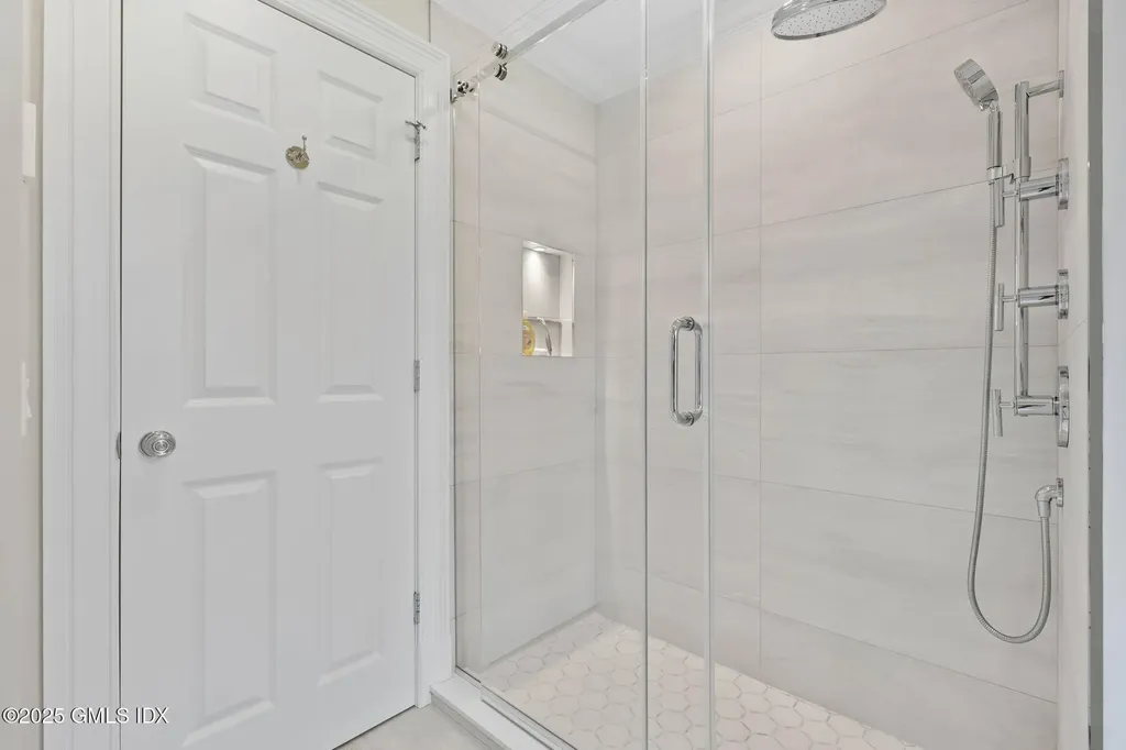 182 Milbank Avenue Greenwich CT 06830