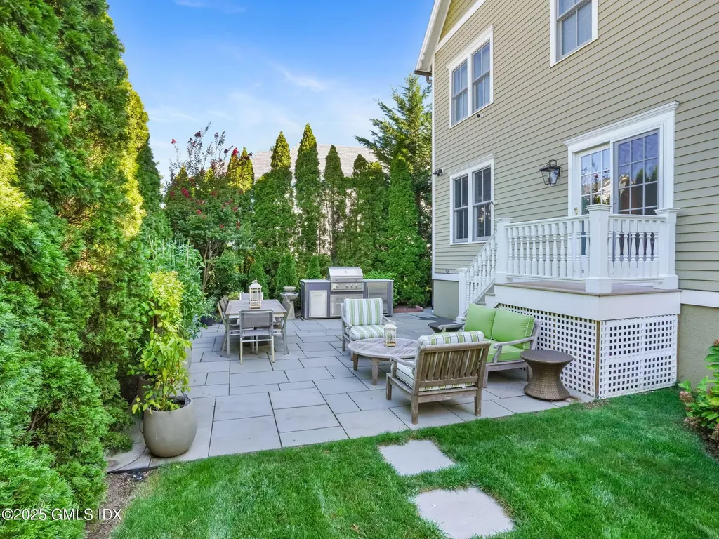 182 Milbank Avenue Greenwich CT 06830