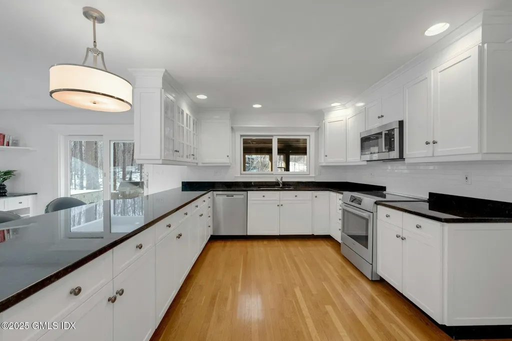 42 Sherwood Avenue Greenwich CT 06831