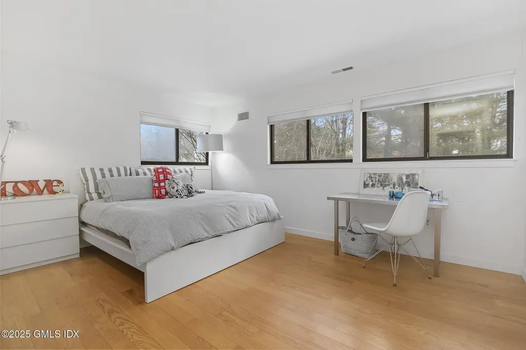 968 Lake Avenue Greenwich CT 06831