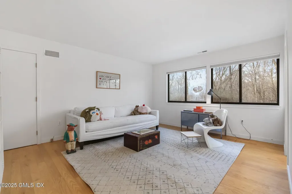 968 Lake Avenue Greenwich CT 06831