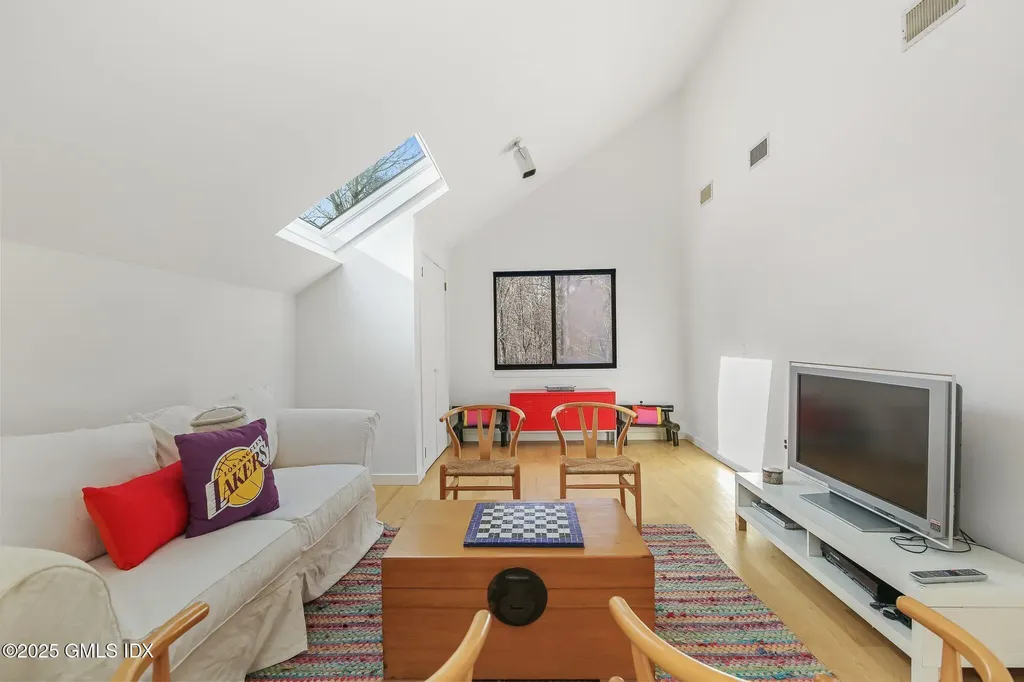 968 Lake Avenue Greenwich CT 06831