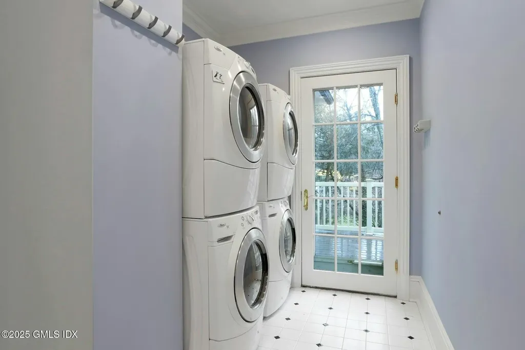 19 Parsonage Road Greenwich CT 06830