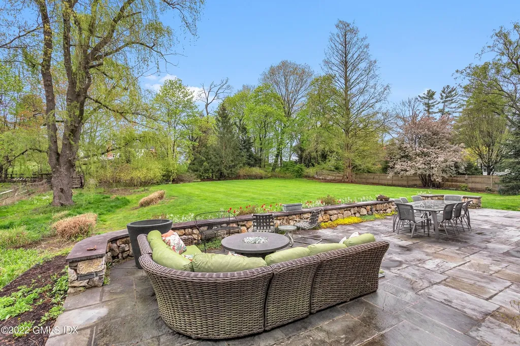 19 Parsonage Road Greenwich CT 06830