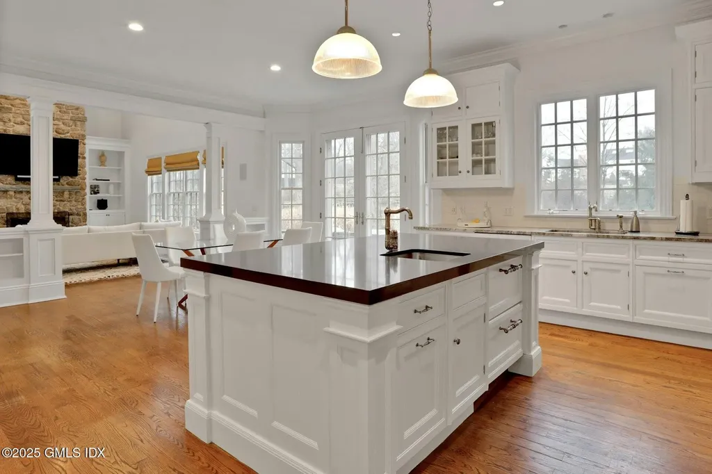 19 Parsonage Road Greenwich CT 06830