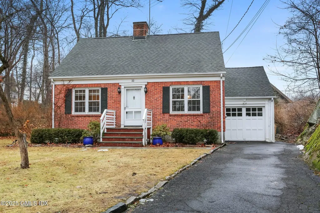 22 Osee Place Cos Cob CT 06807