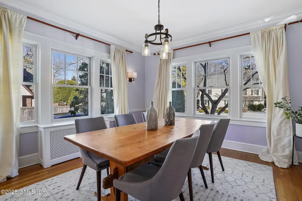 22 Oval Avenue Riverside CT 06878