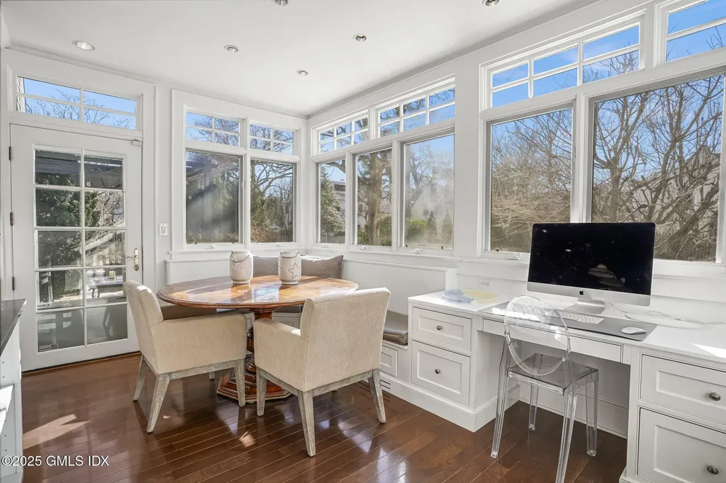 22 Oval Avenue Riverside CT 06878