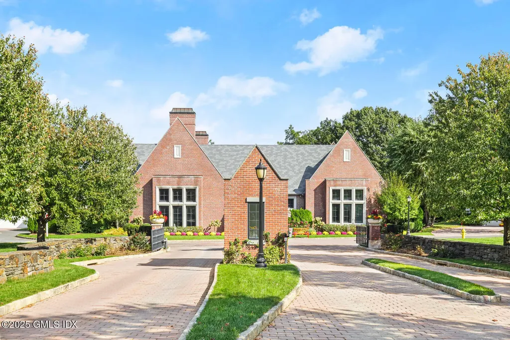 77 Havemeyer Lane Stamford CT 06902