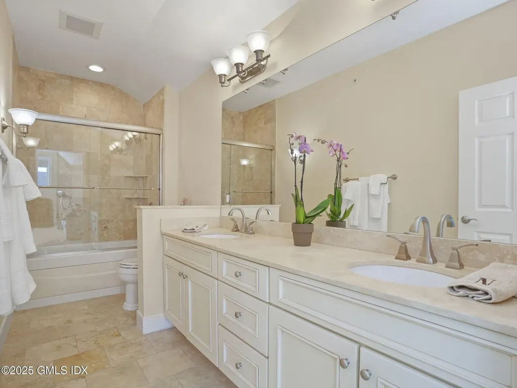 77 Havemeyer Lane Stamford CT 06902