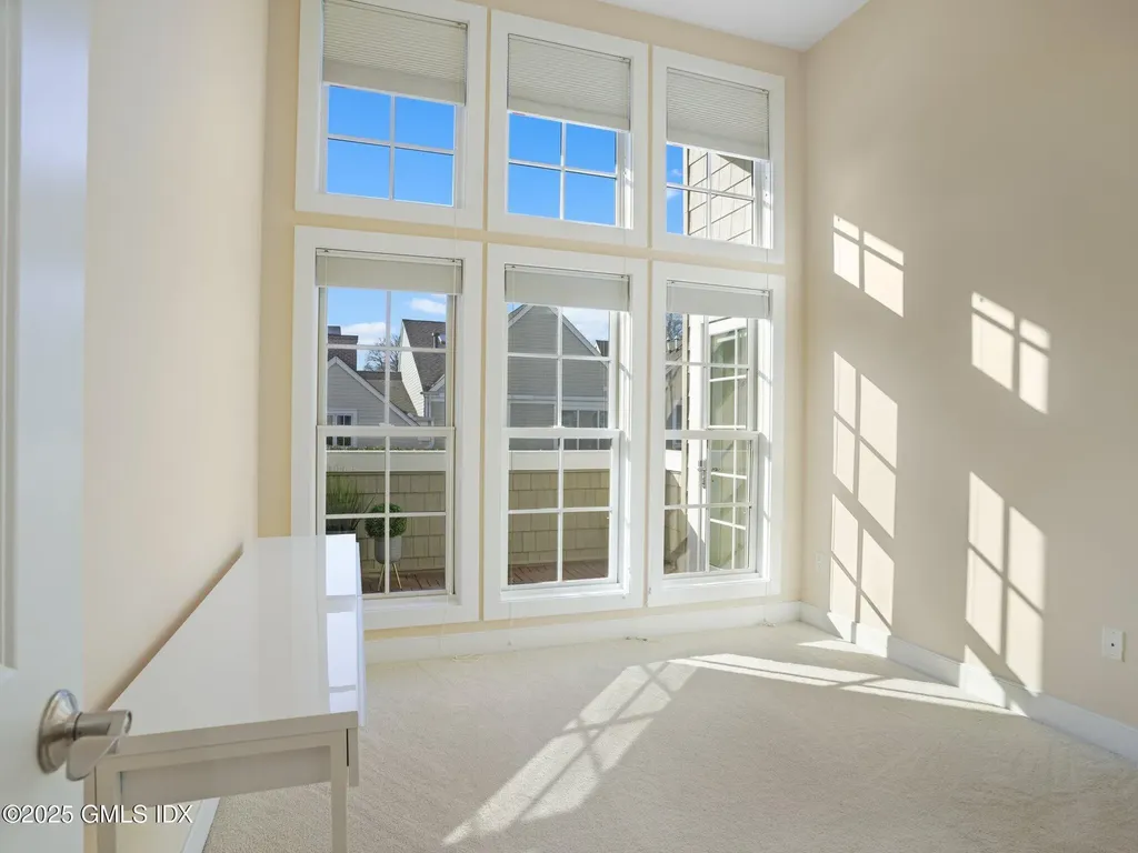 77 Havemeyer Lane Stamford CT 06902