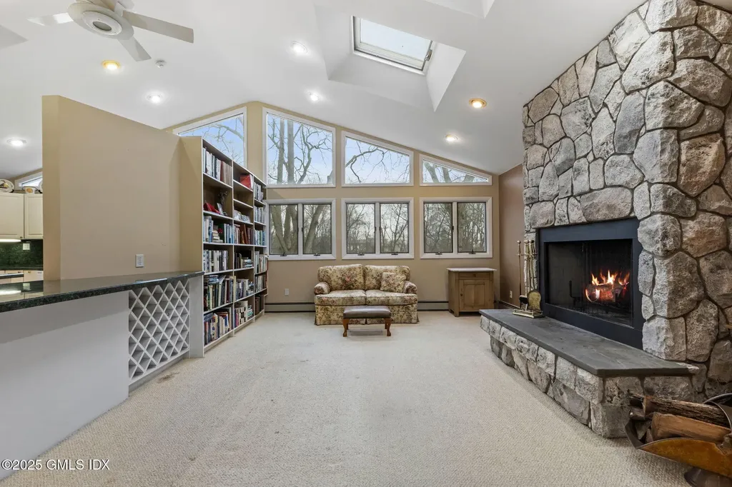 23 Old Wagon Road Old Greenwich CT 06870