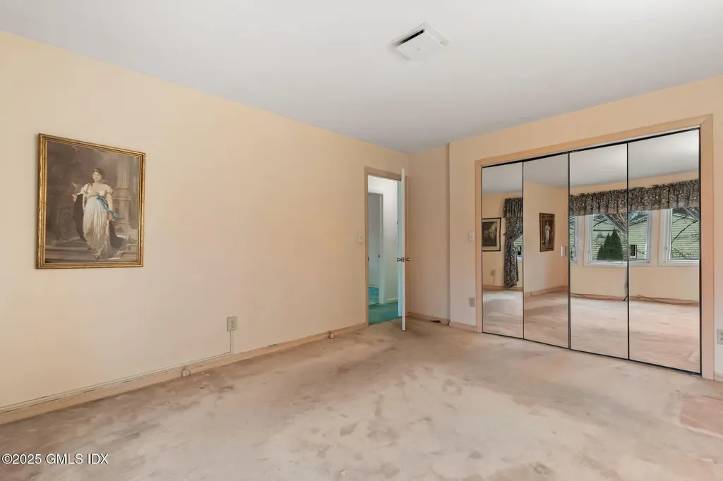 23 Old Wagon Road Old Greenwich CT 06870