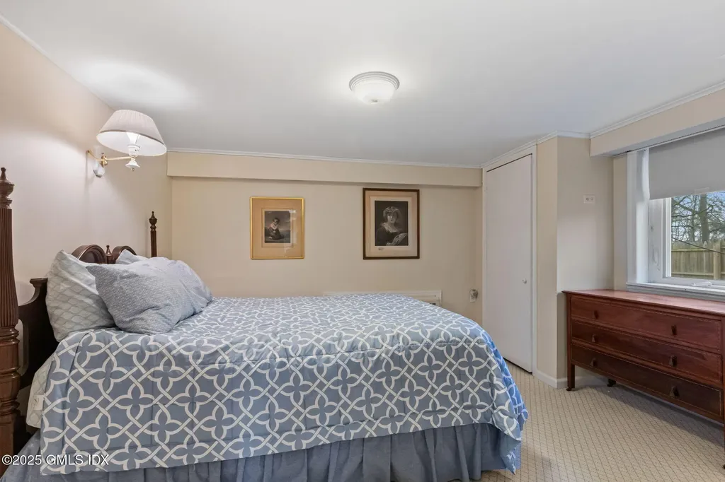 23 Old Wagon Road Old Greenwich CT 06870