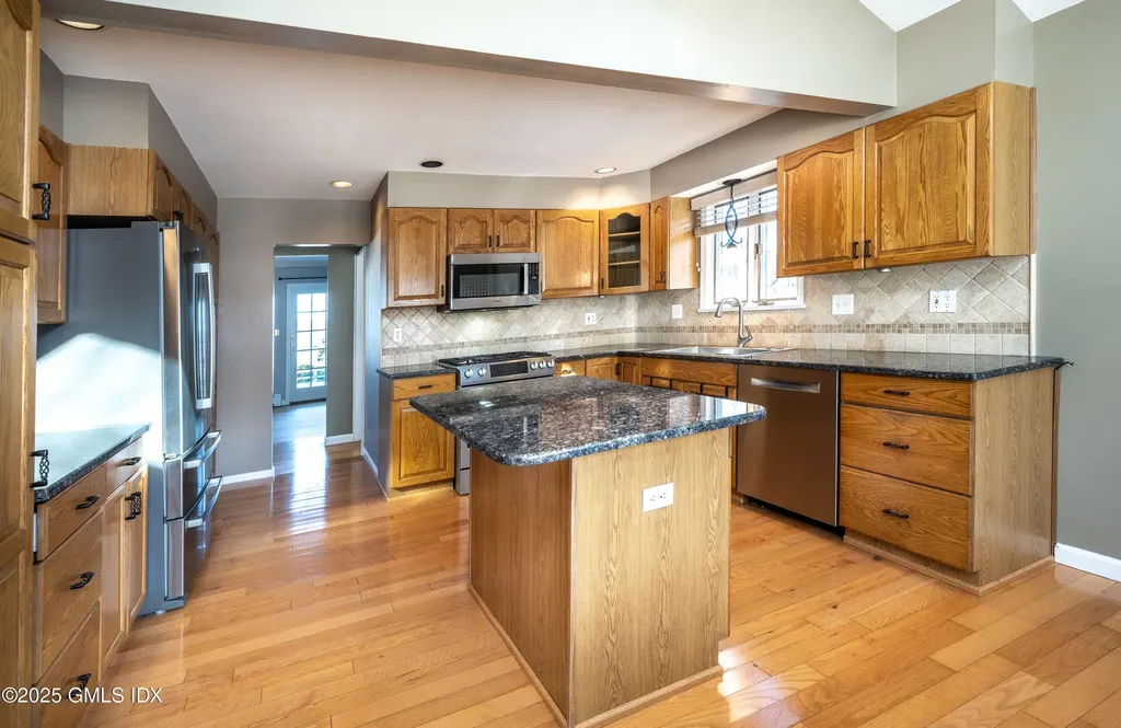 46 Cambridge Road Stamford CT 06902