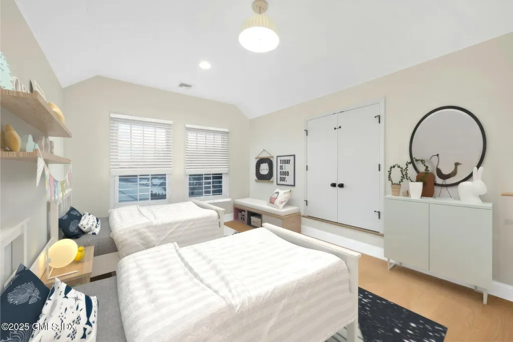 16 Windy Knolls Greenwich CT 06831