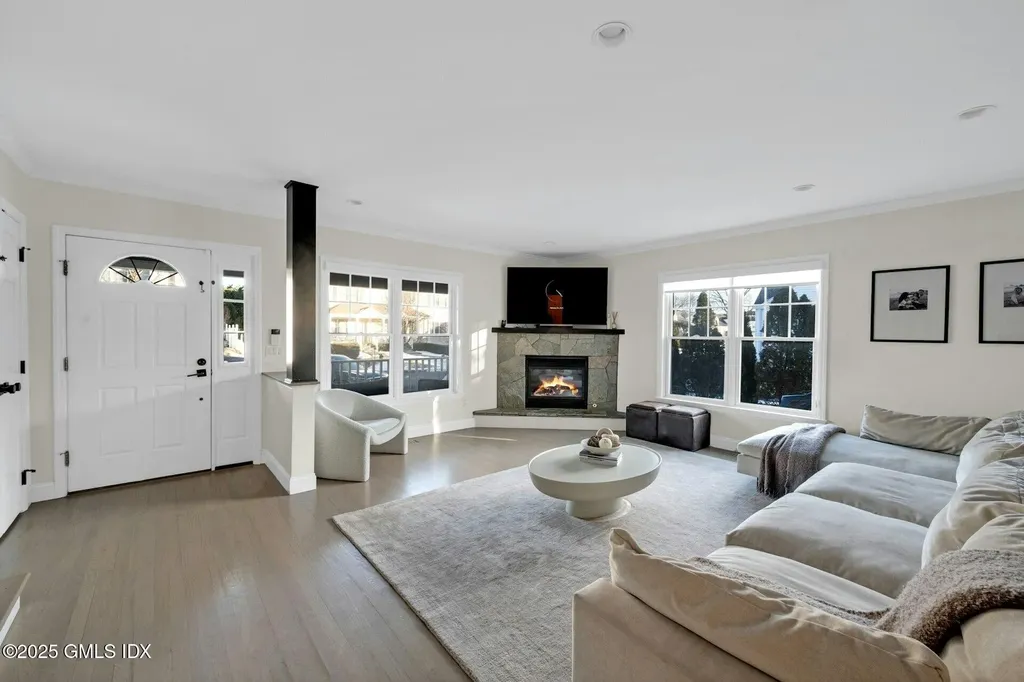 16 Windy Knolls Greenwich CT 06831