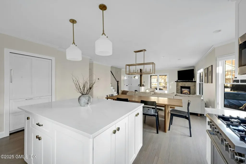 16 Windy Knolls Greenwich CT 06831