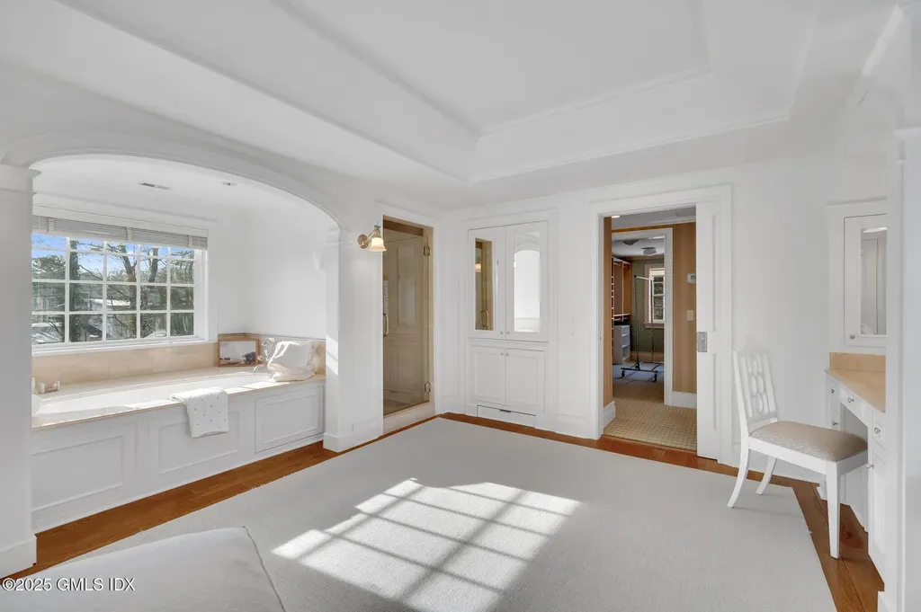 375 Round Hill Road Greenwich CT 06831