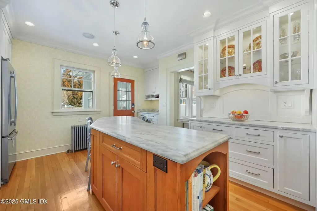 892 Stratfield Road Fairfield CT 06825