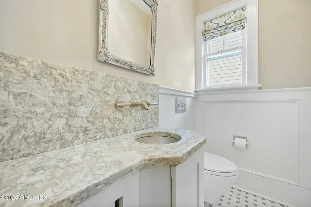 892 Stratfield Road Fairfield CT 06825