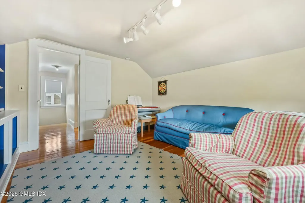 892 Stratfield Road Fairfield CT 06825