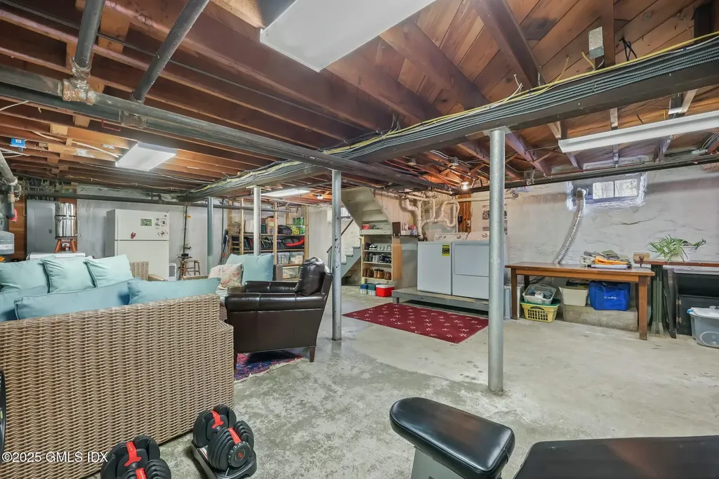 892 Stratfield Road Fairfield CT 06825