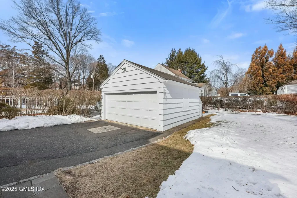 892 Stratfield Road Fairfield CT 06825