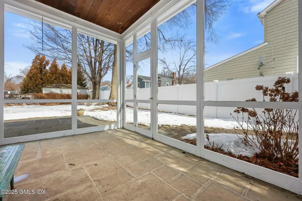 892 Stratfield Road Fairfield CT 06825